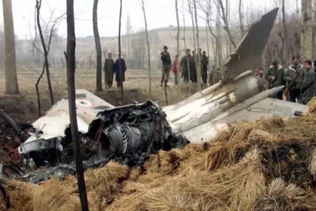 ▲2013年由于飞行员睡着导致坠毁的米格-21战斗机