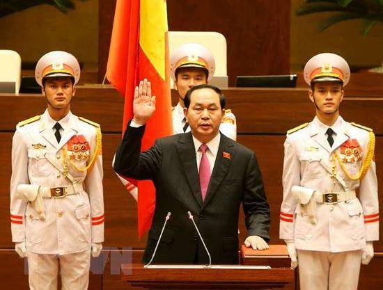 这是2016年陈大光宣誓就任越南国家主席时的照片。（图片来源：越南通讯社）