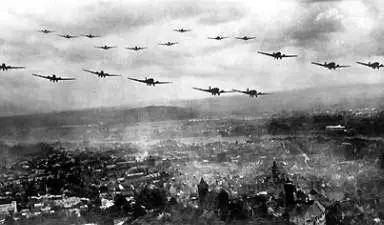 1939年9月，德国入侵波兰，拉开二战序幕