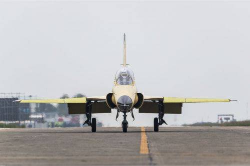 FTC-2000G飞机。本文图片均来自中国航空新闻网