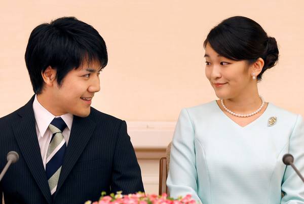 小室圭和真子公主2017宣布订婚