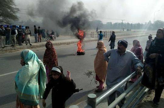 该案引起巴基斯坦的公愤，掀起大规模示威活动