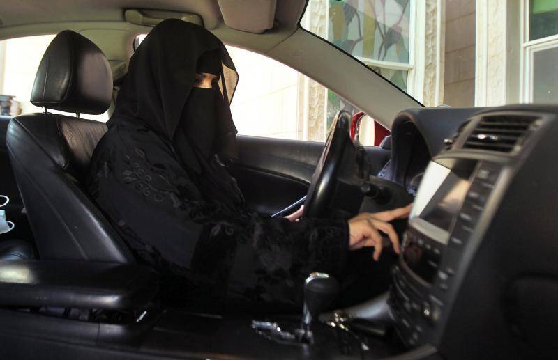 卡舒吉认可王储萨勒曼的改革，如去年九月解禁，允许沙特妇女驾车来源：路透社