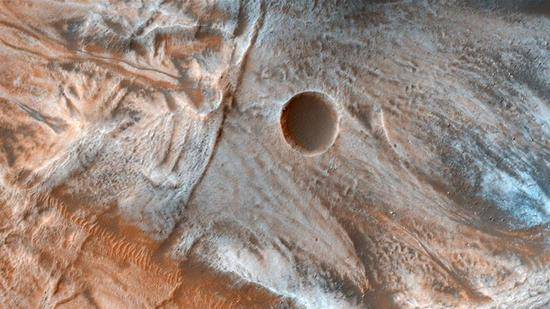 火星表面的盐水（来源：半岛电视台）