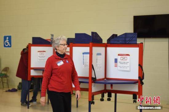 当地时间11月6日，美国举行2018年中期选举。图为弗吉尼亚州阿灵顿县的一处投票点。中新社记者刁海洋摄