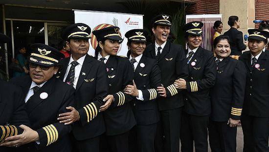 2017年3月7日，据印度航空透露，该公司一架飞机上全体飞行员均为女性，打破了世界纪录。图片来源：视觉中国