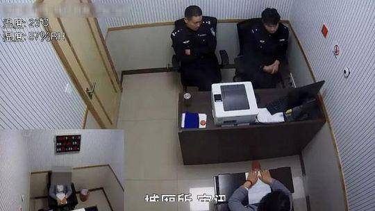 李某某接受民警调查