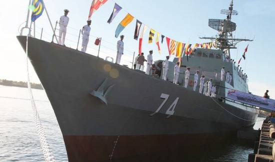 资料图片：伊朗海军最新服役的国产“萨汉德”号隐身驱逐舰。（图片来源于网络）