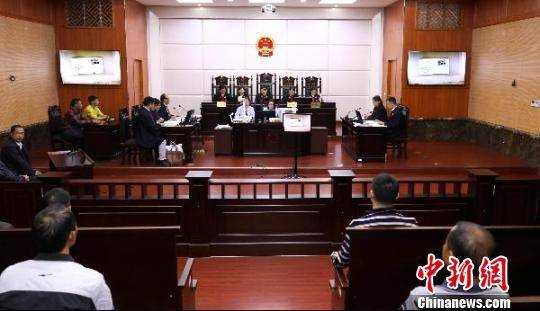 福建省三明市中级人民法院二次庭审现场。吕明摄