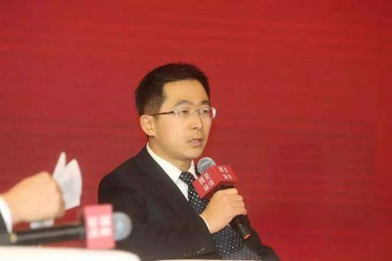 长江证券股份有限公司首席经济学家、总裁助理伍戈张宇摄