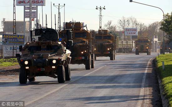 12月24日，土耳其向叙利亚边境增派部队。（图：视觉中国）