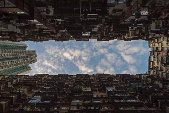香港鰂鱼涌“怪兽大厦”，曾是变形金刚拍摄地（图片来源：东方IC）