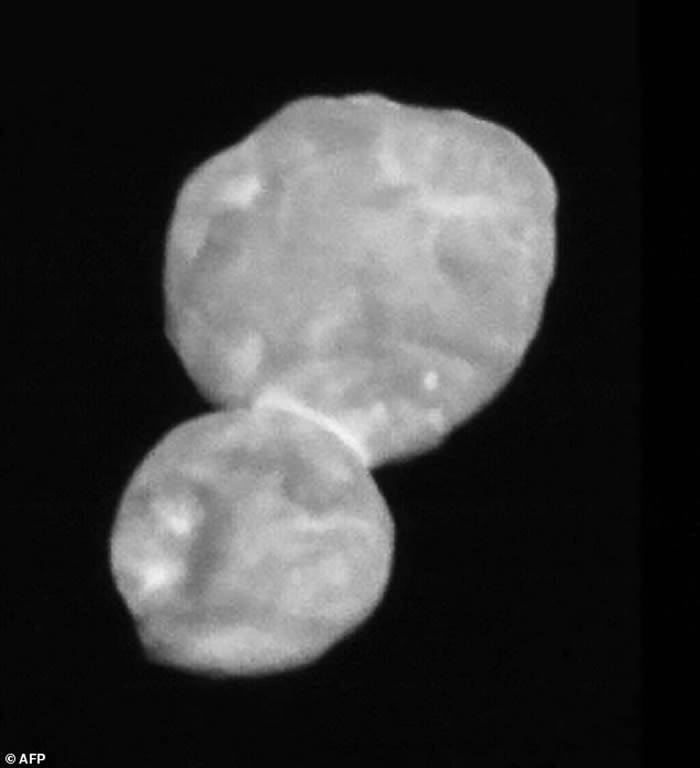 新视野号拍摄的小行星“终极远境”（UltimaThule）形状如同雪人