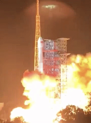 △2018年12月8日，长征三号乙运载火箭成功发射“嫦娥四号”探测器。