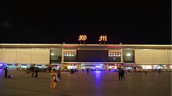郑州火车站（图片来源：摄图网）