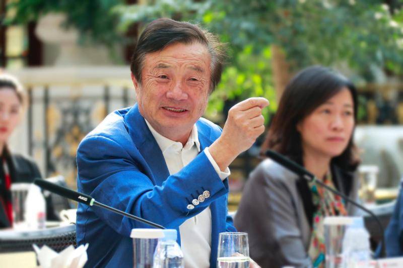 新京报讯（记者杨砺）去年底至今风波不断，华为创始人兼首席执行官任正非“坐不住”了。