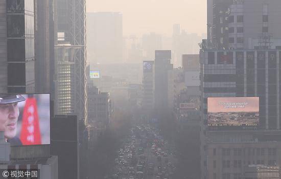 去年12月开始，首尔遭遇严重雾霾图源：视觉中国