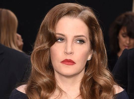 lisa-marie-presley-secret-hospitalization-drug-binge-elvis-presley-troubled-daughter-pp