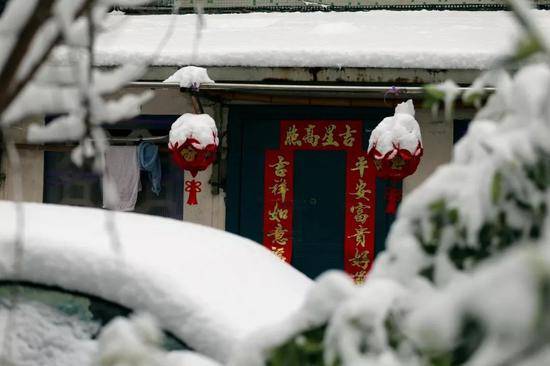 △大年初四，南京迎来新春首场降雪。