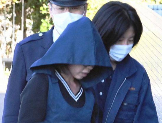 女孩母亲被捕（每日新闻）