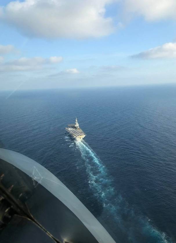 去年10月份，海试中的戴高乐号航母图源：社交媒体