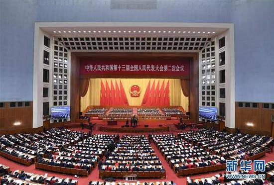 3月5日，第十三届全国人民代表大会第二次会议在北京人民大会堂开幕。（新华社记者张领摄）