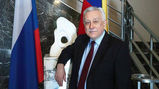 图说：俄驻委内瑞拉大使弗拉基米尔•扎耶姆斯基
