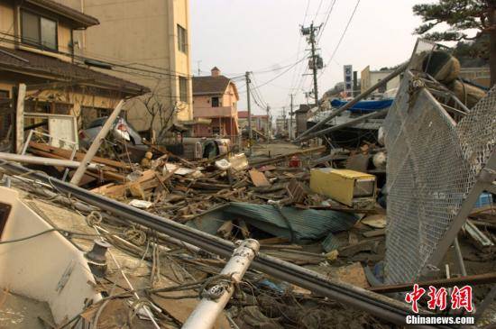 资料图：东日本大地震后，被海啸倾袭后的灾区景象。中新社发孙冉摄