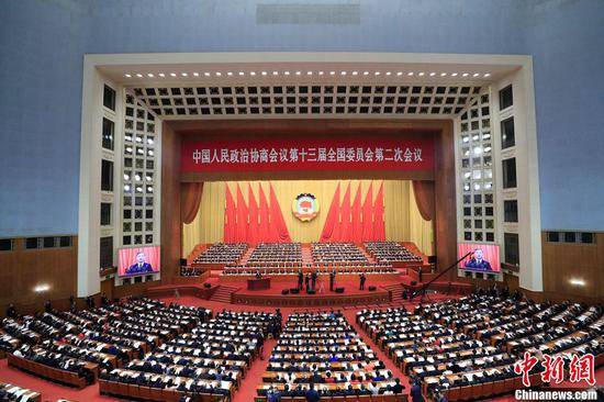 2019年3月3日，全国政协十三届二次会议开幕会在北京人民大会堂举行，习近平等党和国家领导人出席大会。中新社记者杜洋摄