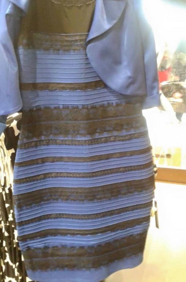 网上早前这张横间裙是何颜色的照片，亦曾引来全球网民热话。