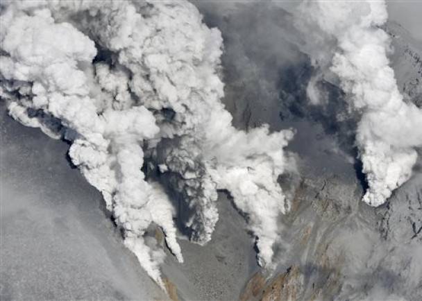 御岳山去年爆发造成多人死伤，引发日本社会对于火山活动的关注。