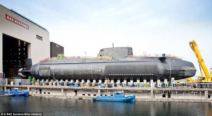 英国皇家海军最新核动力攻击潜艇大胆号HMSAudacious正式启用