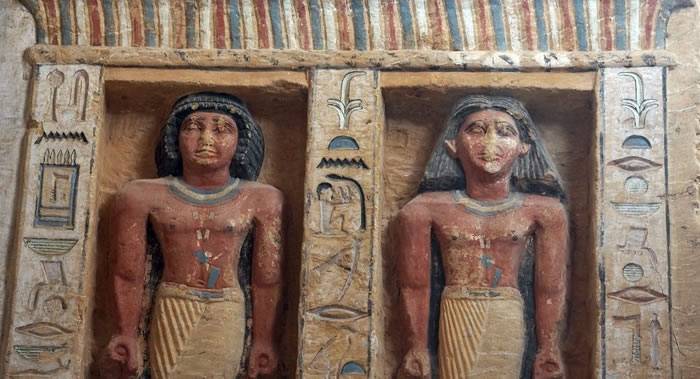 美国古物学家认为埃及墓穴的盗墓者打碎了雕像的鼻子免受恶灵报复