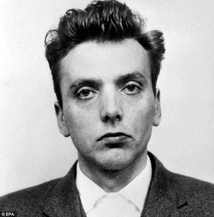 60年代英国连环杀人魔布雷迪（IanBrady）病逝生前要求骨灰洒受害人弃尸沼泽