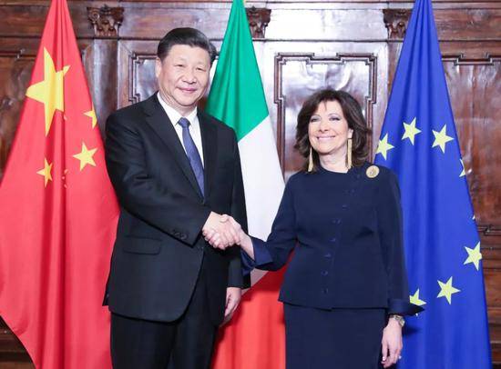 3月22日，国家主席习近平在罗马会见意大利参议长卡塞拉蒂。（新华社记者姚大伟摄）