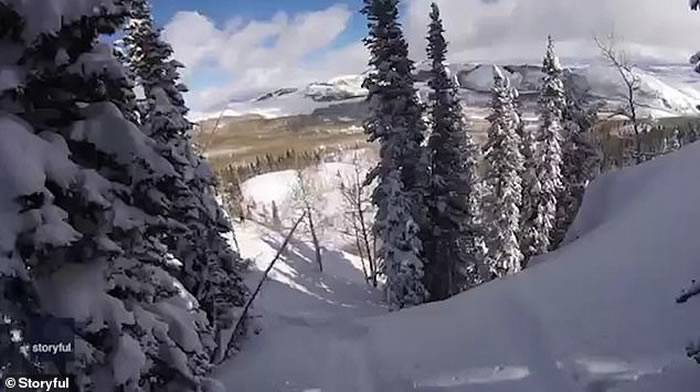 美国犹他州帕克城男子滑雪触发雪崩被埋大声呼救获朋友拯救