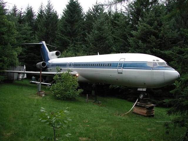美国奥勒冈州69岁老爷爷从希腊航空公司买来回波音727喷射客机放森林一住20年