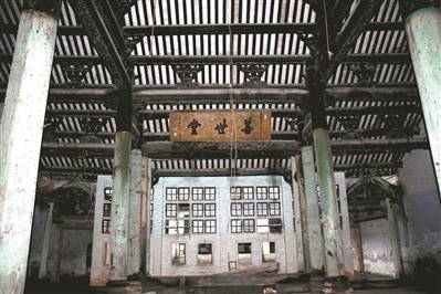 永庆坊修缮队再出手500年古祠“修旧如故”