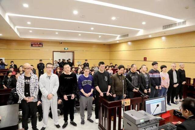 高利放贷超千万元引发警情57起12人涉黑获刑