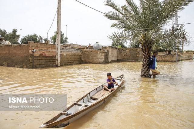伊朗洪灾致43人死亡持续降雨加重灾情