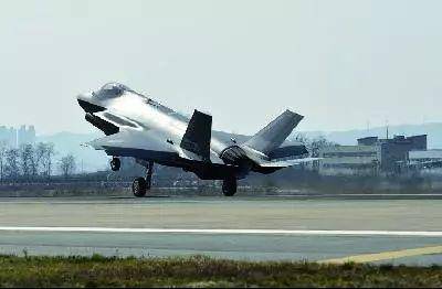 3月29日抵达韩国的F-35A隐形战斗机