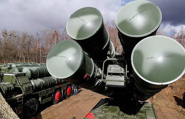  S-400防空系统。（图：塔斯社）