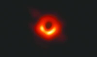 人类史上首张黑洞照片。新华社发（事件视界望远镜项目组供图）