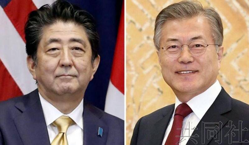 日本首相安倍晋三与韩国总统文在寅