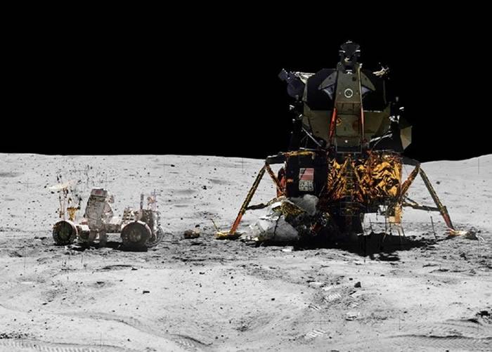 阴谋论者认为美国宇航员没有登陆月球。