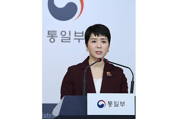 韩国统一部副发言人李有振图丨KBS