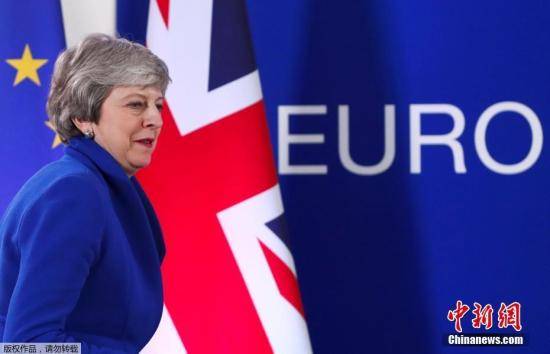 英首相暗示脱欧协议有望达成 地方选举成考验