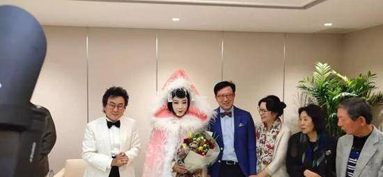 《昭君出塞》北京首演完美落幕 李玉刚展意境美学