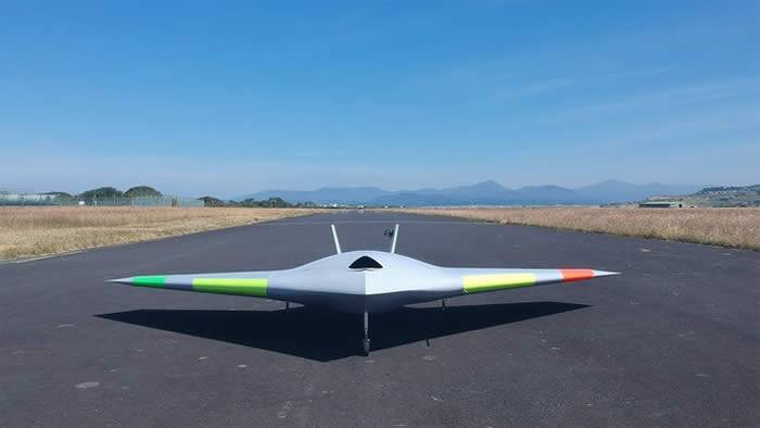 英国曼彻斯特大学和军事巨头BAE系统公司共同开发出史上第一款没有襟翼的飞机模型“Magma”