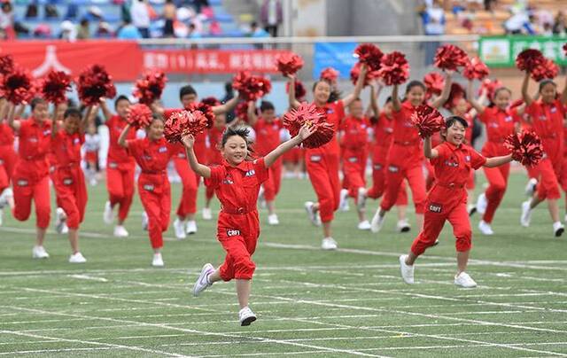 逐梦从强健体魄开始板厂、汇文小学举办阳光运动会